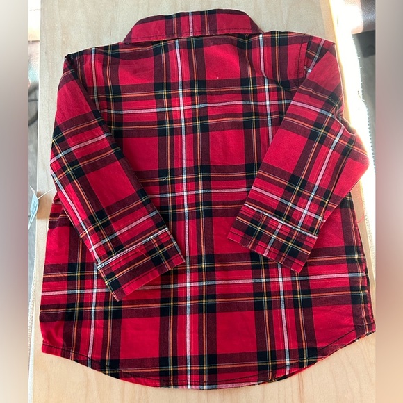 Old Navy button down with bow tie 6-12 months - Picture 2 of 3